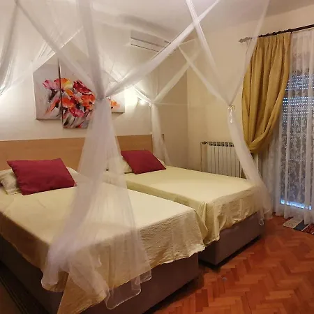 Aneli & Apartament